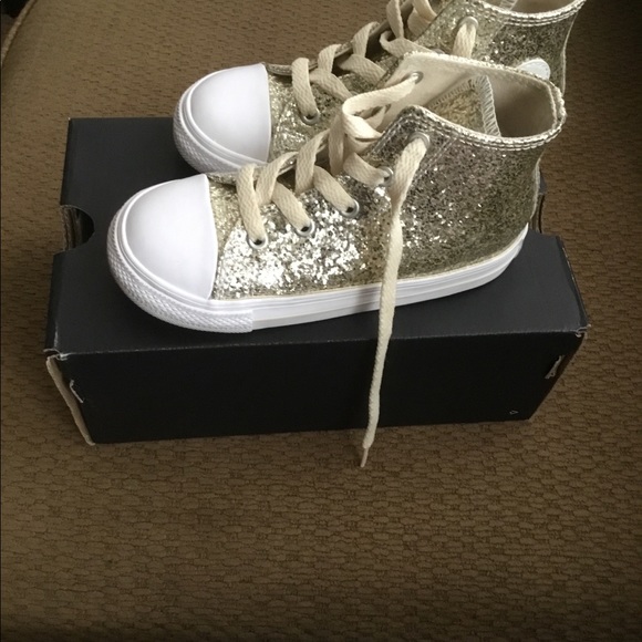 Converse - Picture 4 of 4